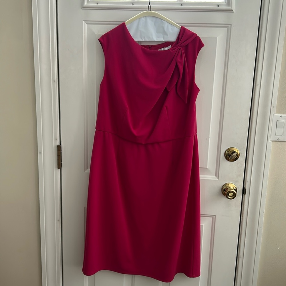 Maggy London midi dress